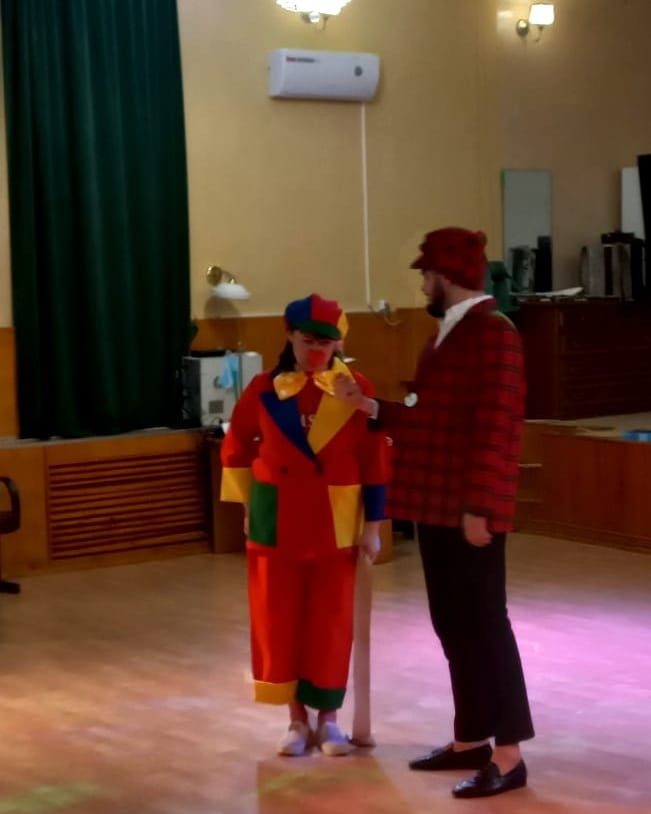 Сегодня артисты эстрадно-цирковой группы «Чингиз и Тамерлан» выступили в санатории-профилактории «Хазино»
